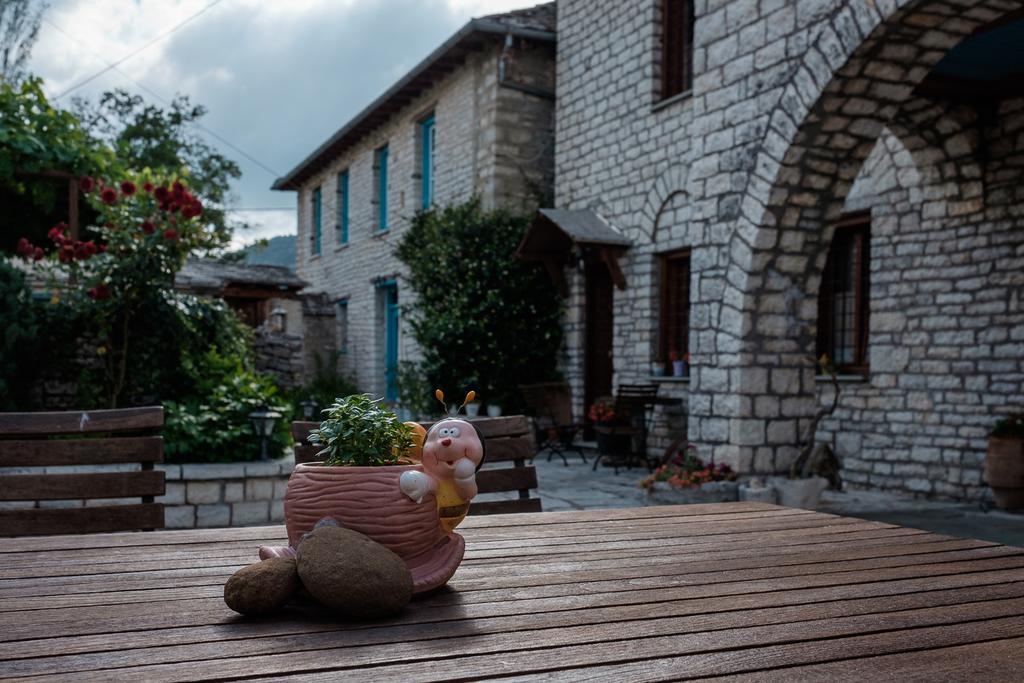 Vikos Hotel Monodendri Dış mekan fotoğraf